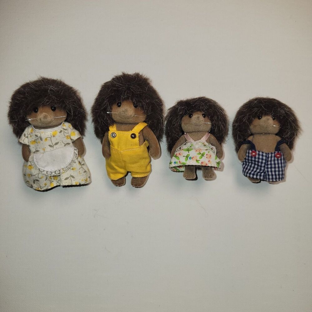 Sylvanian Families Calico Critters Pickleweeds Hedgehog Family
